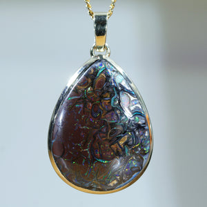 Stunning Natural Australian Koroit Opal Gold Pendant