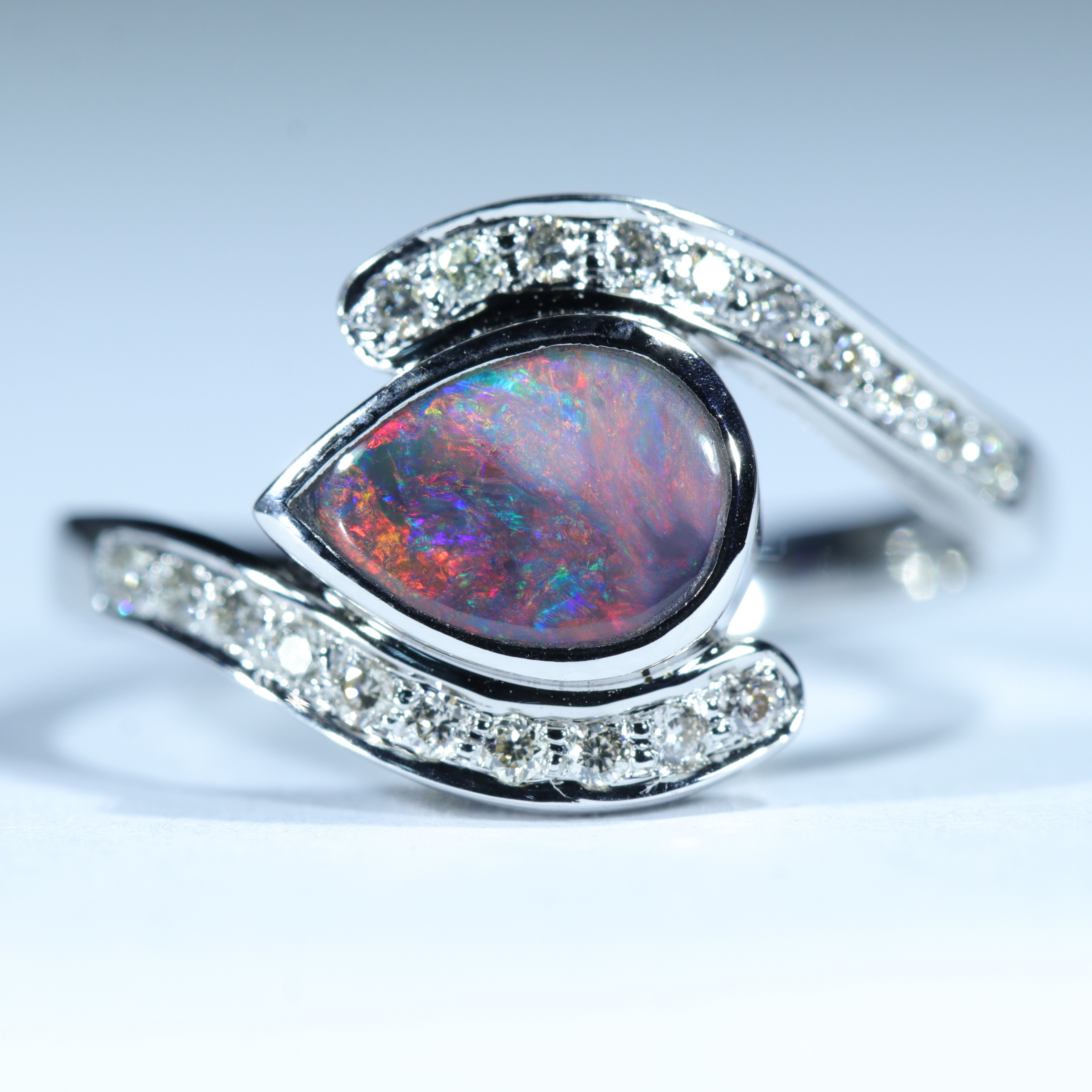 Lightning Ridge Dark Opal and Diamond Gold 14K White Gold Ring - Size 6.5 US Code - EM304