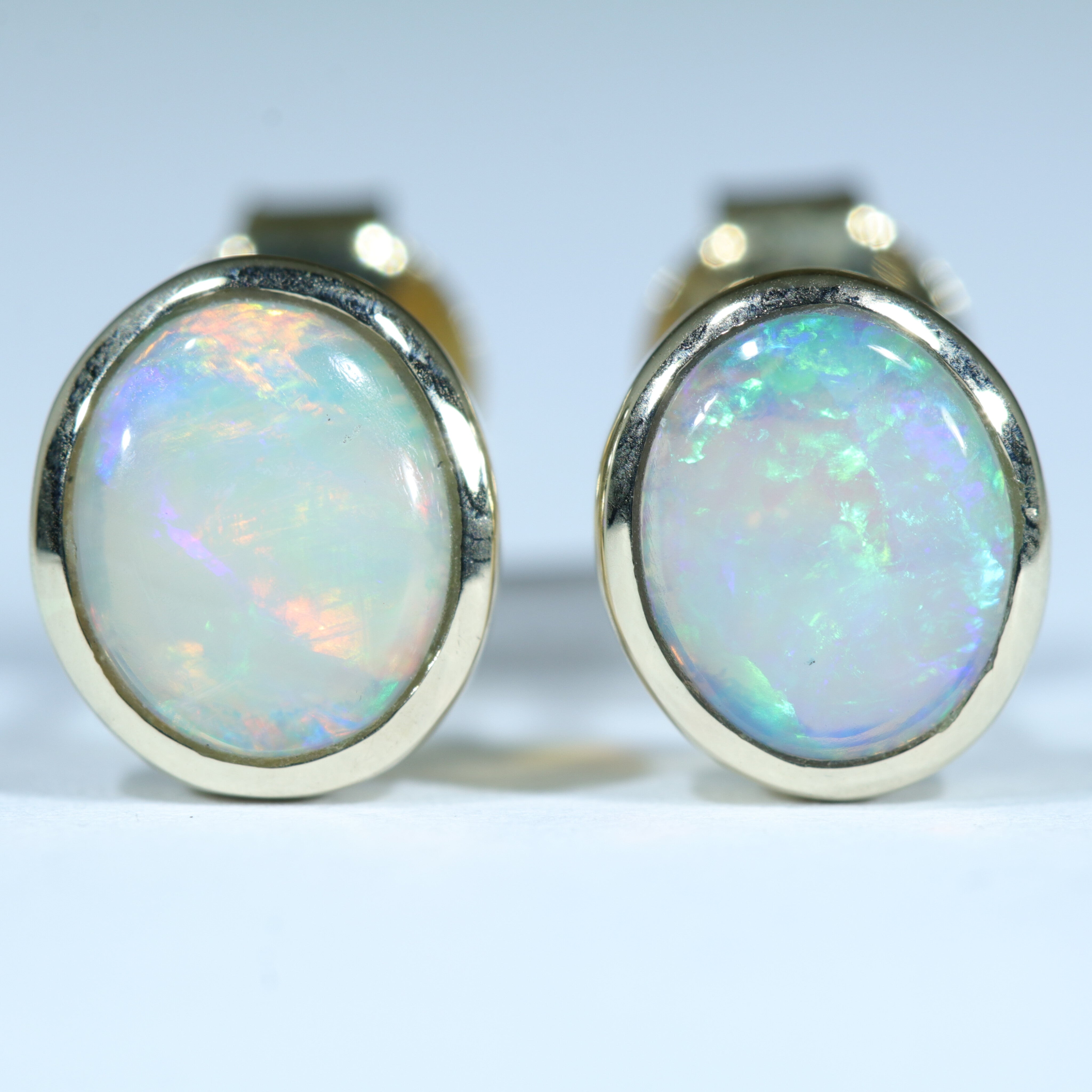 Coober Pedy Crystal Opal 18K Gold Earrings (7.5 x 6mm) Code EE74