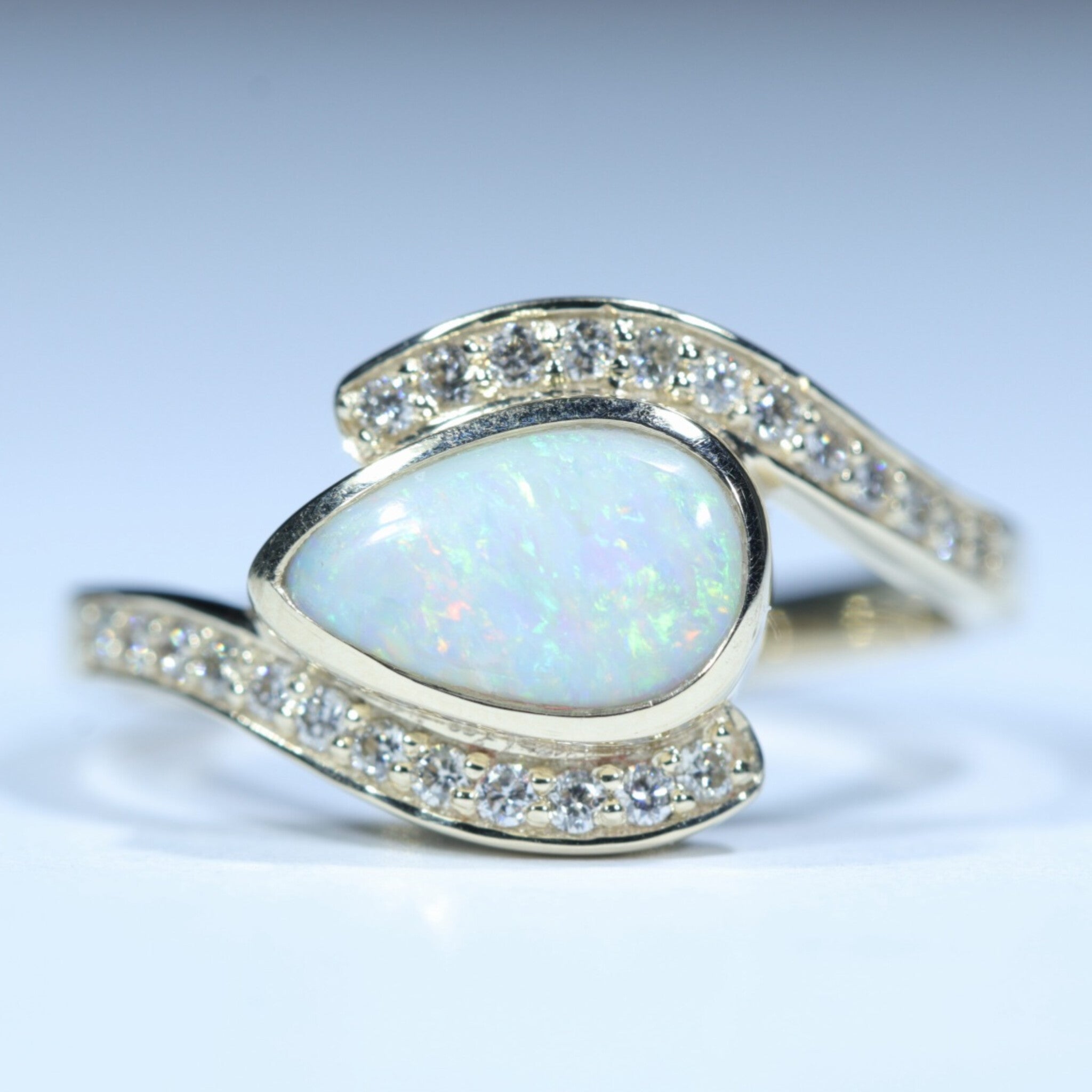 Coober Pedy White Opal and Diamond Gold Ring - Size 7.25 US Code - T90