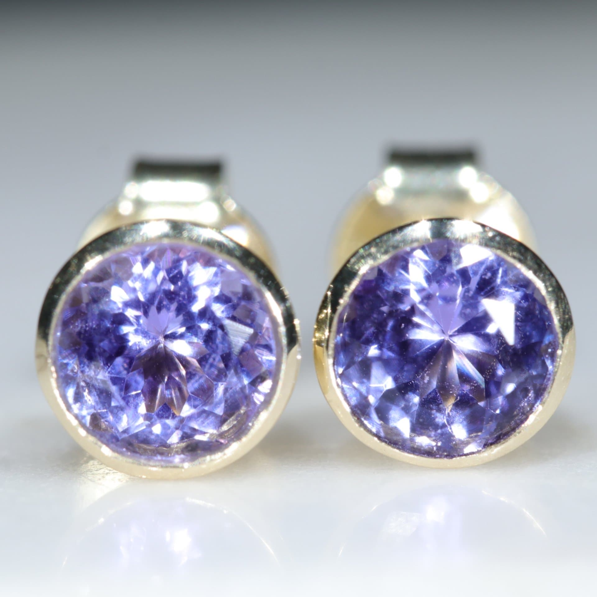 Gold Tanzanite Studs 5 5mm x 5 5mm